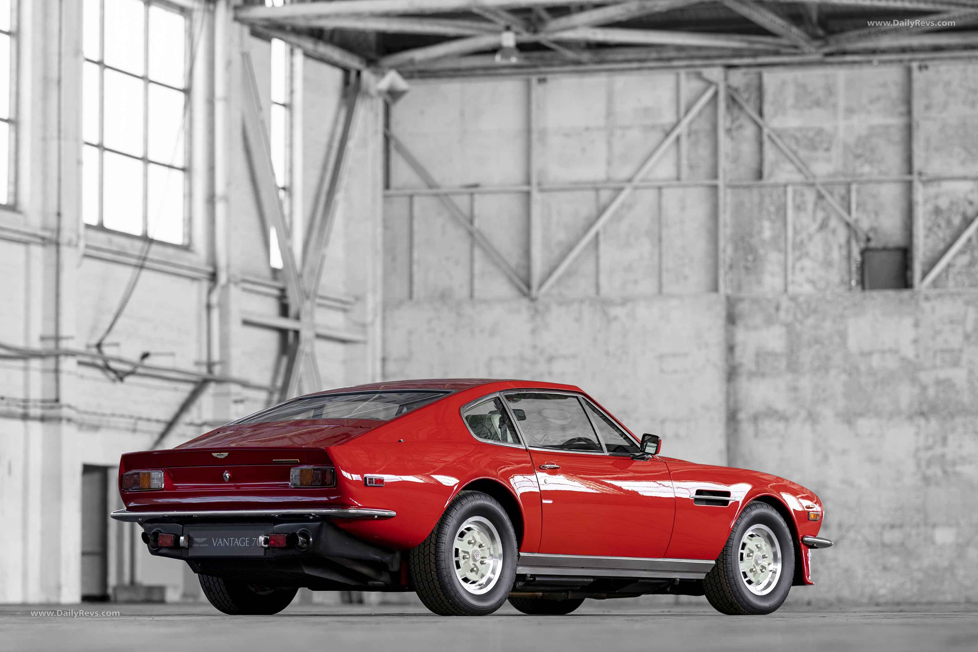 1977 Aston Martin V8 Vantage Stunning HD Photos, Videos, Specs, Features & Price DailyRevs